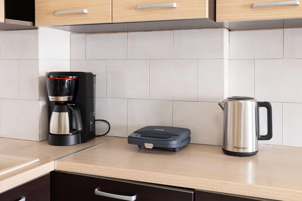 Coffee/tea facilities, toaster