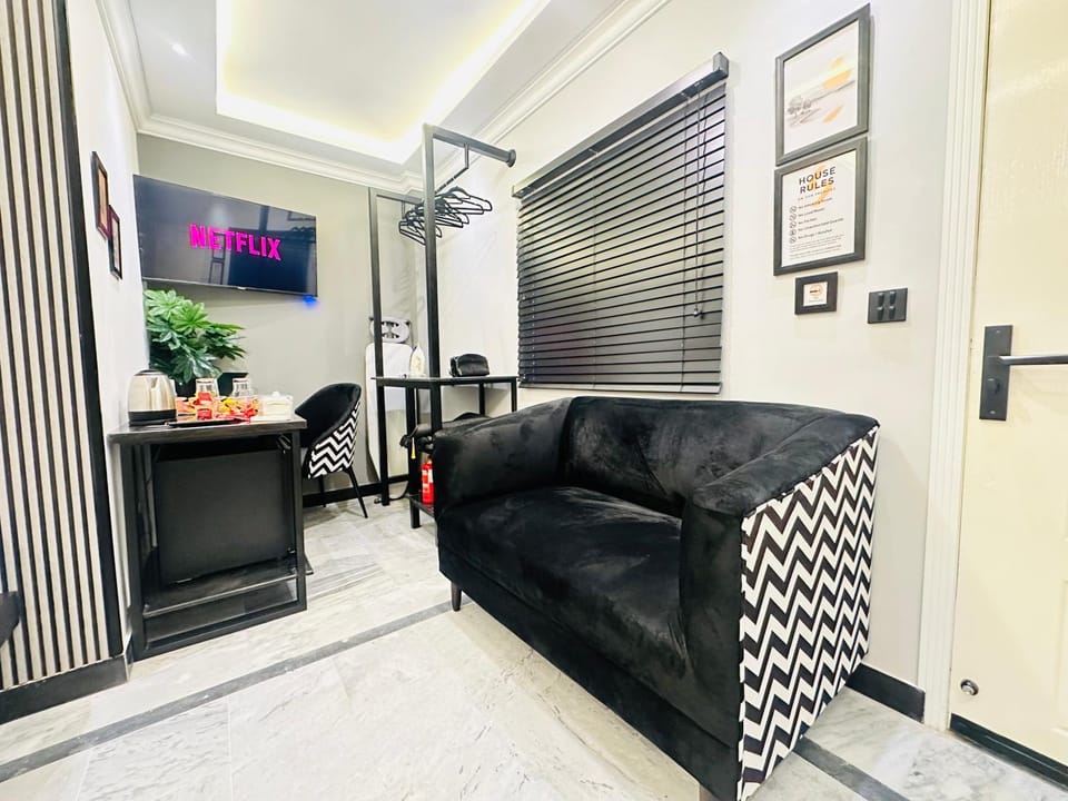 TV and multimedia, Seating area