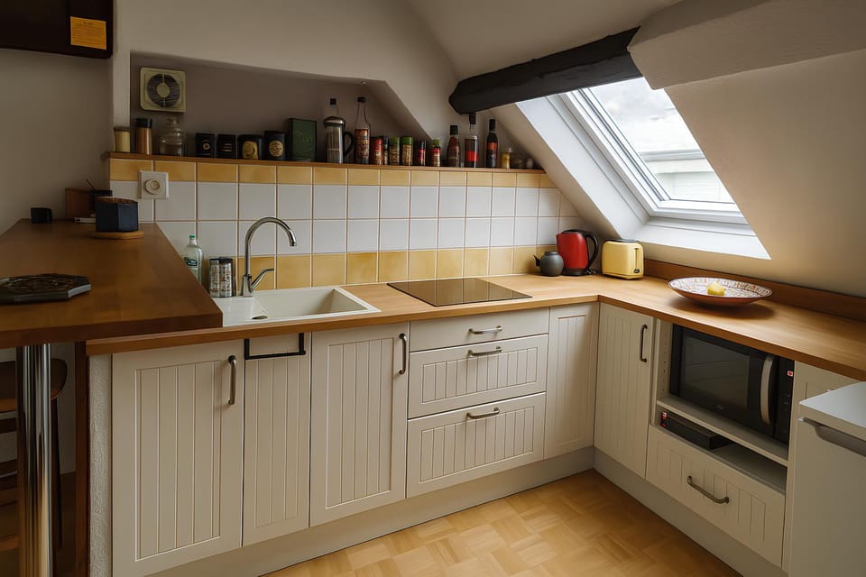 Kitchen or kitchenette, microwave, stove, kitchen
