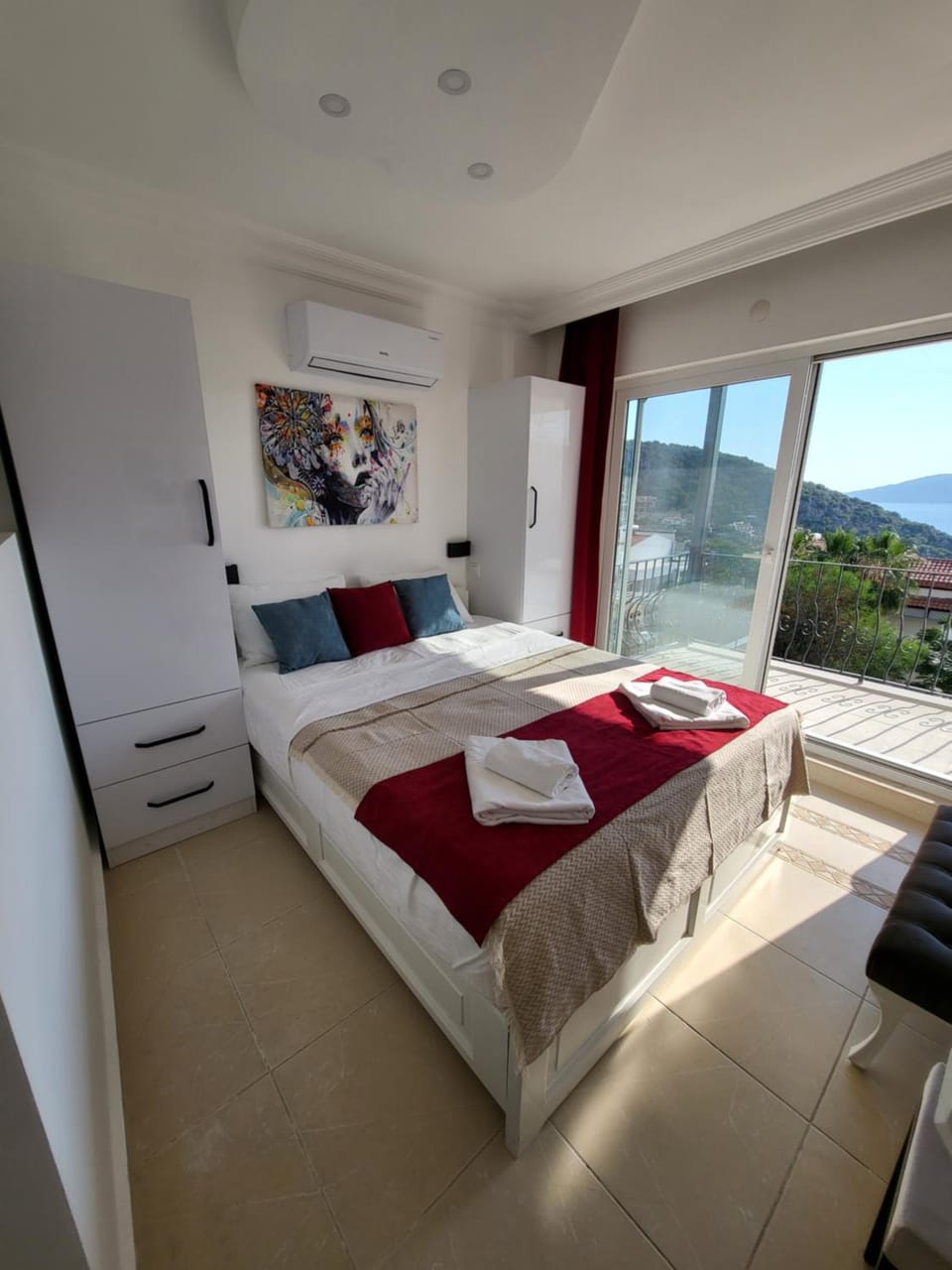 Bed, Photo of the whole room, Bedroom, Sea view, towels, air conditioner