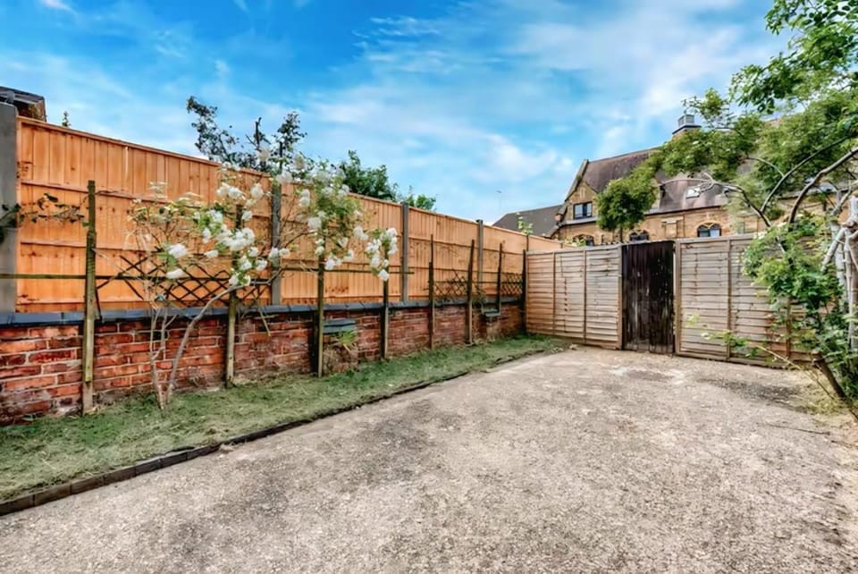 Patio, Garden, Garden view