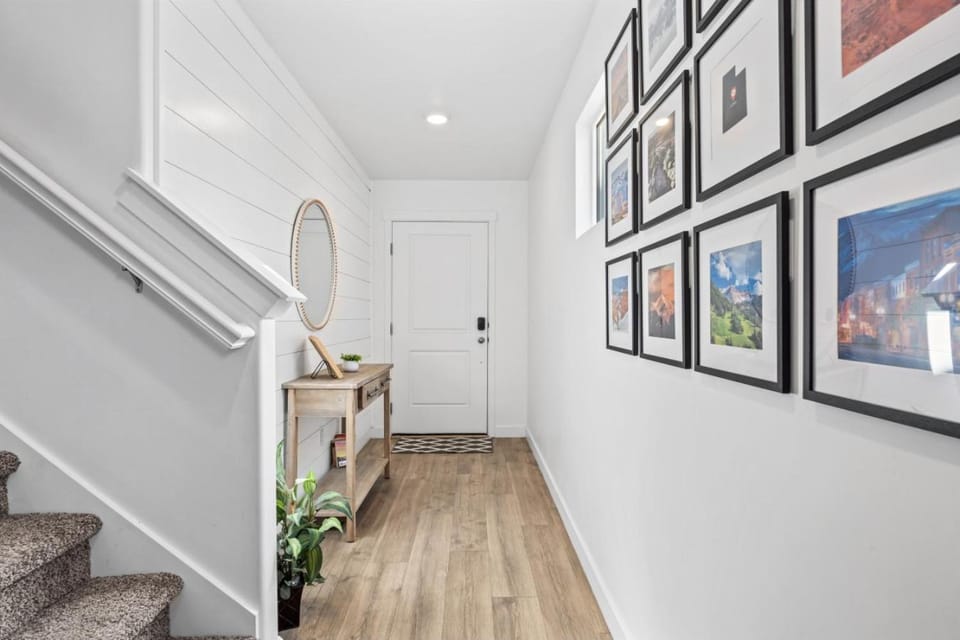 Modern 3BR Townhome in Lehi UT House in Lehi