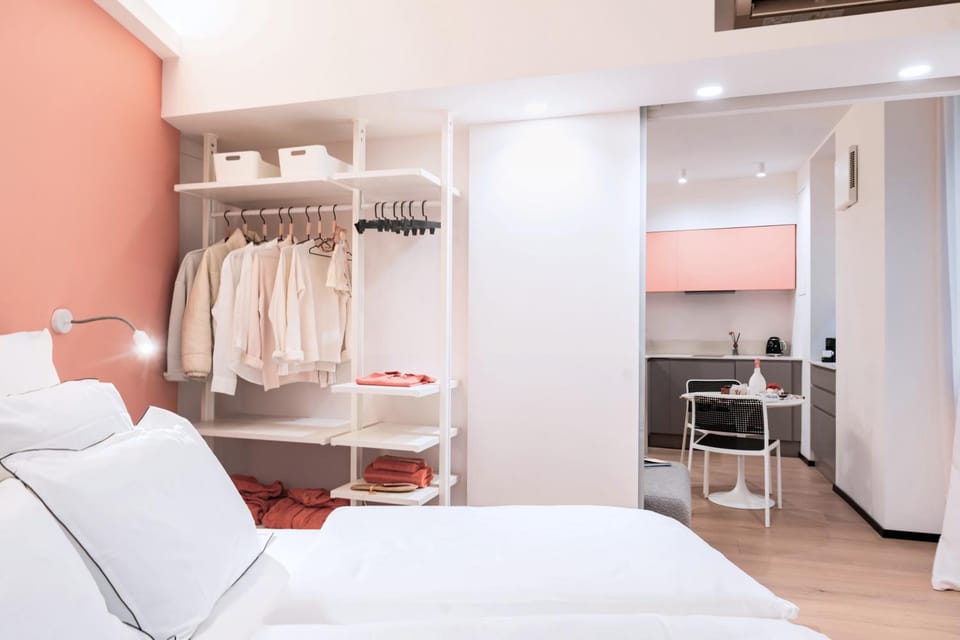 Bed, Kitchen or kitchenette, Photo of the whole room, Bedroom, towels, wardrobe