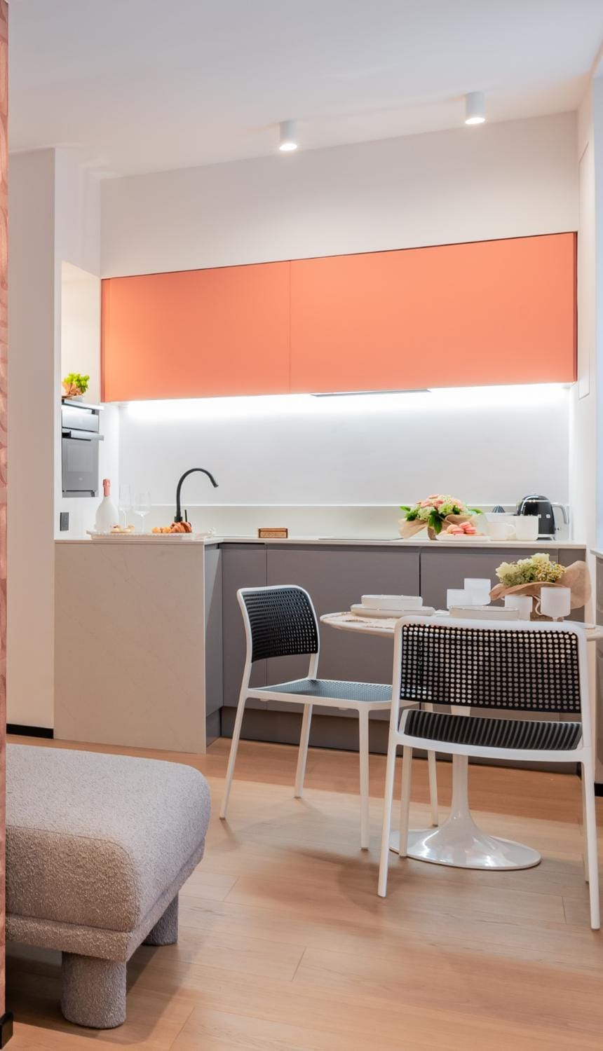 Kitchen or kitchenette, Living room, Seating area, Dining area
