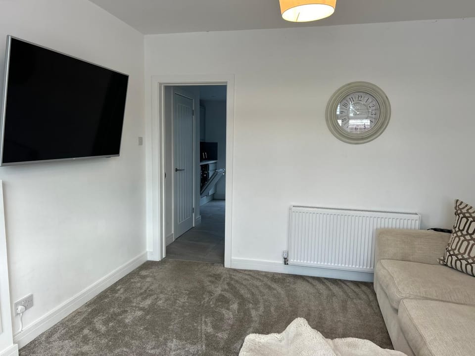 Contractor House Sutton M6 M5 Apartment in The Royal Town of Sutton Coldfield