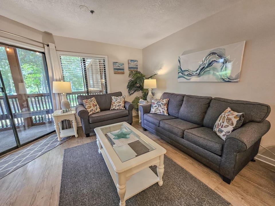 Serene 2 bed, 2 bath lodge, with amenities, 101AC lodge Nature lodge in South Carolina