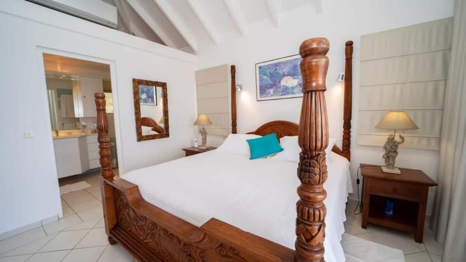 Enjoy Sunset of Gustavia Port in Posh Creole-Style Villa Villa in Gustavia