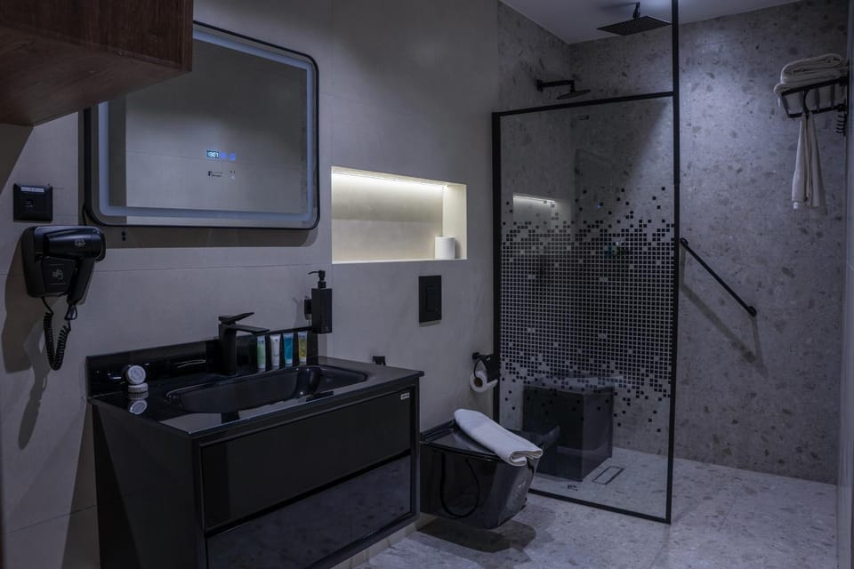 Shower, Bathroom