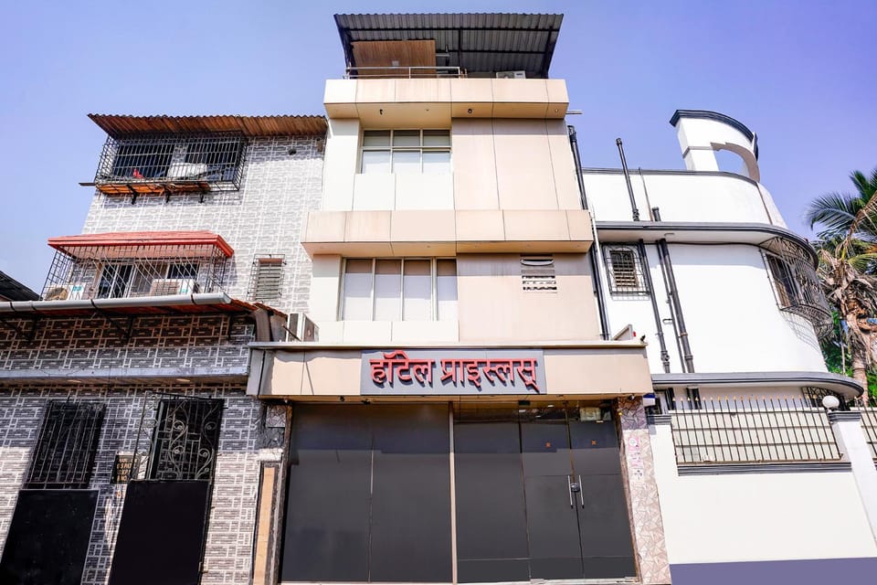 Glitz Hotels Priceless-Lokhandwala Hotel in Mumbai