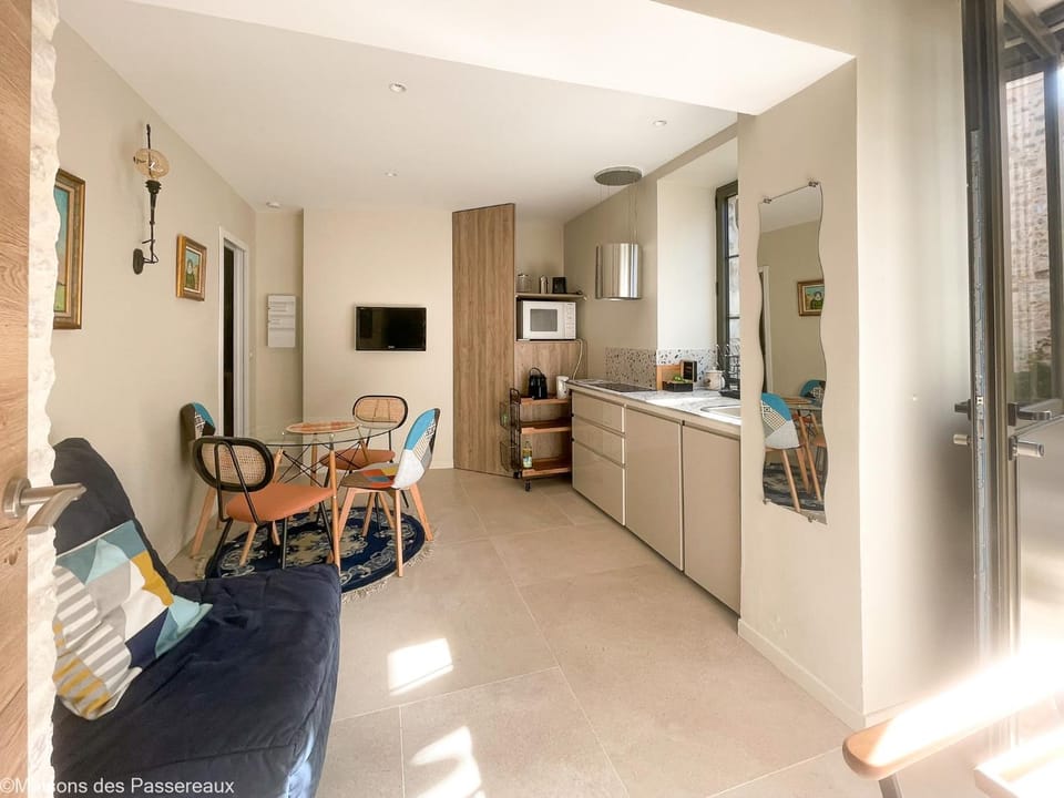 TV and multimedia, Living room, Seating area