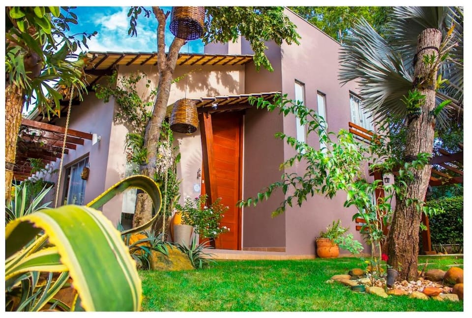 Property building, Day, Garden