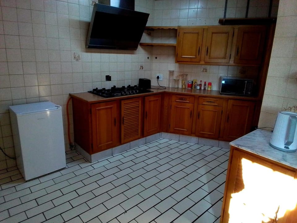 Kitchen or kitchenette, Kitchen or kitchenette