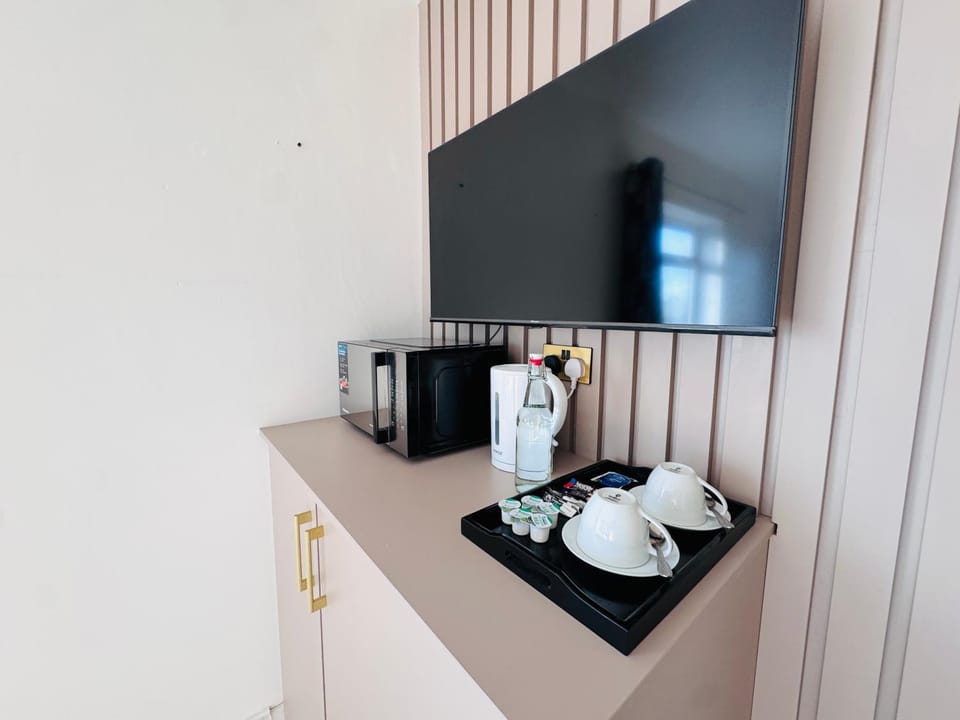TV and multimedia, Coffee/tea facilities, Kitchen or kitchenette