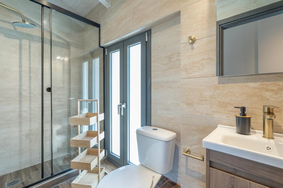 Bathroom, Living room