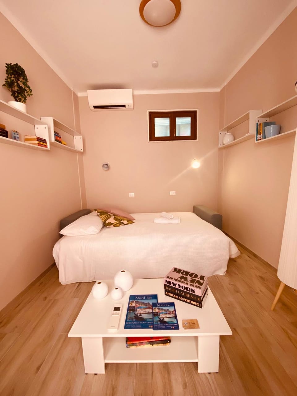 Living room, Bedroom