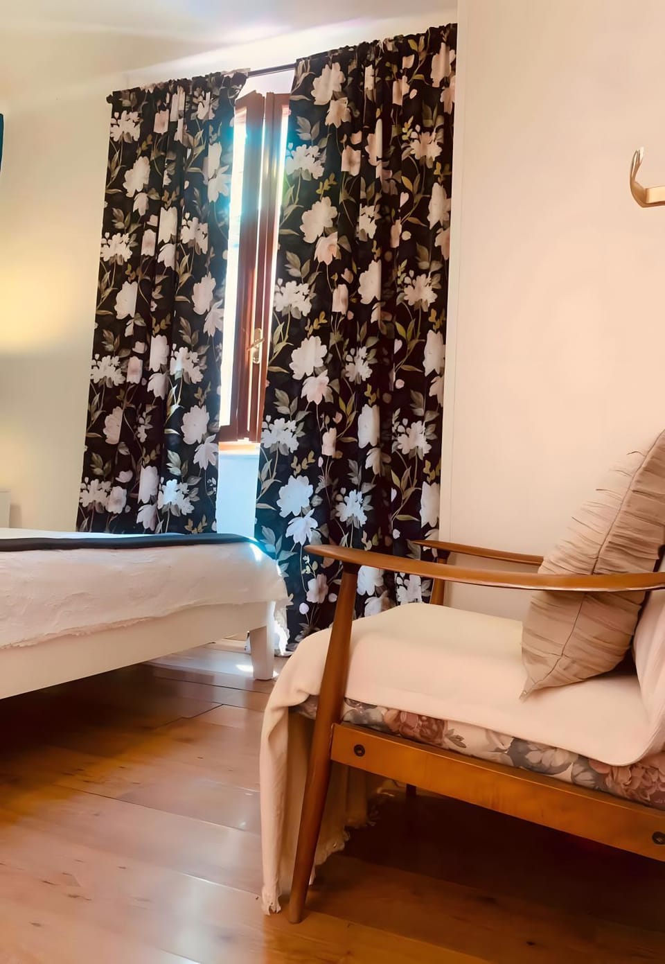 Property building, Living room, Bedroom