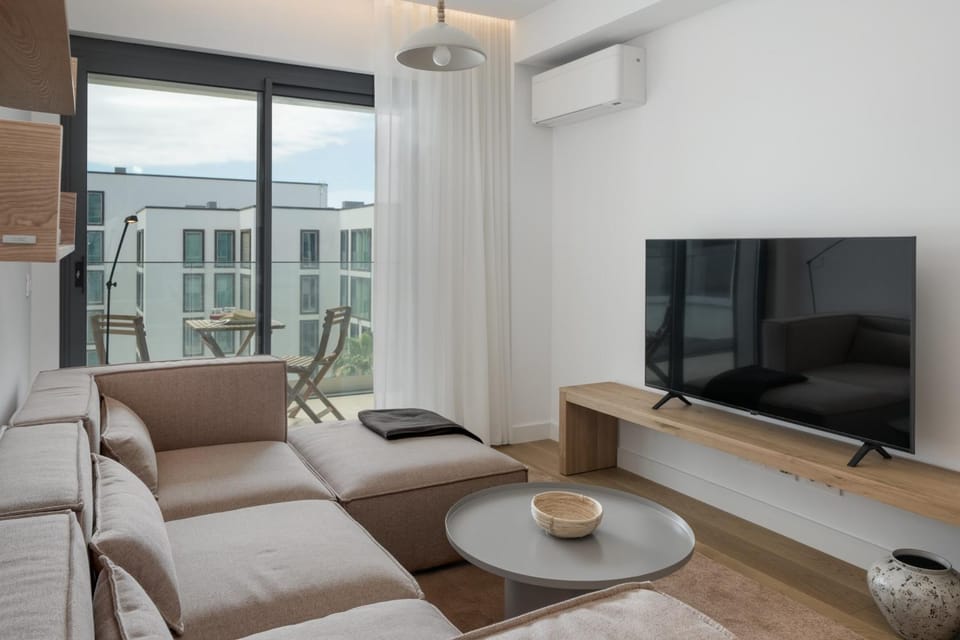 TV and multimedia, Living room, air conditioner