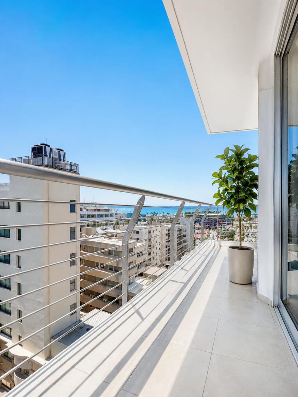 Property building, Day, Natural landscape, View (from property/room), Balcony/Terrace, City view, Sea view