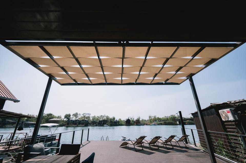 Natural landscape, Balcony/Terrace, River view