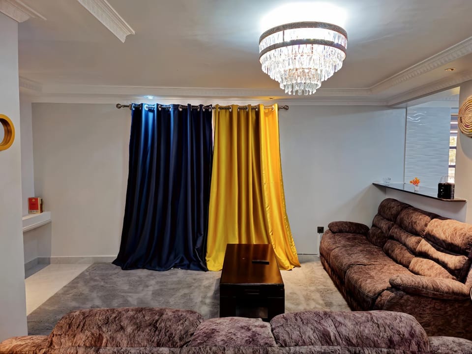 Living room, Photo of the whole room, Seating area
