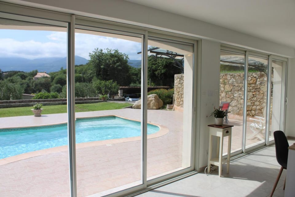 Villa reflets du sud House in French Riviera