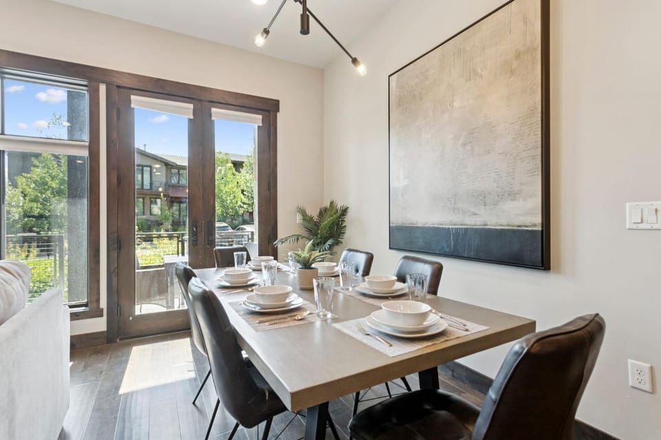 Modern Mountain Escape at Blackstone Walk to the Slopes House in Wasatch County