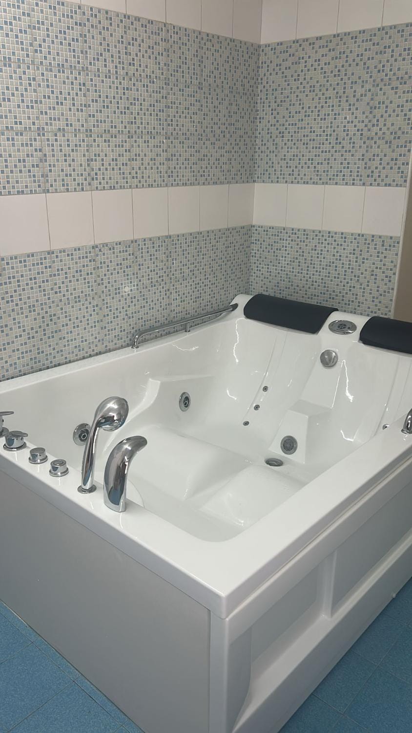 Meson Feliz Hotel in Terracina