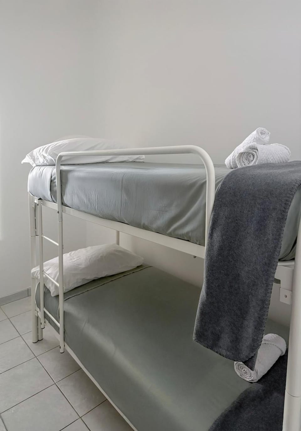 Bed, Bedroom, bunk bed