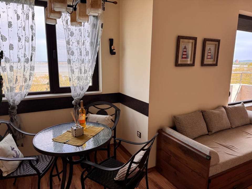 Sea View Escape Apartment in Burgas