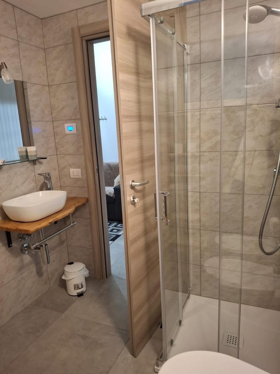 Shower, Toilet, Bathroom