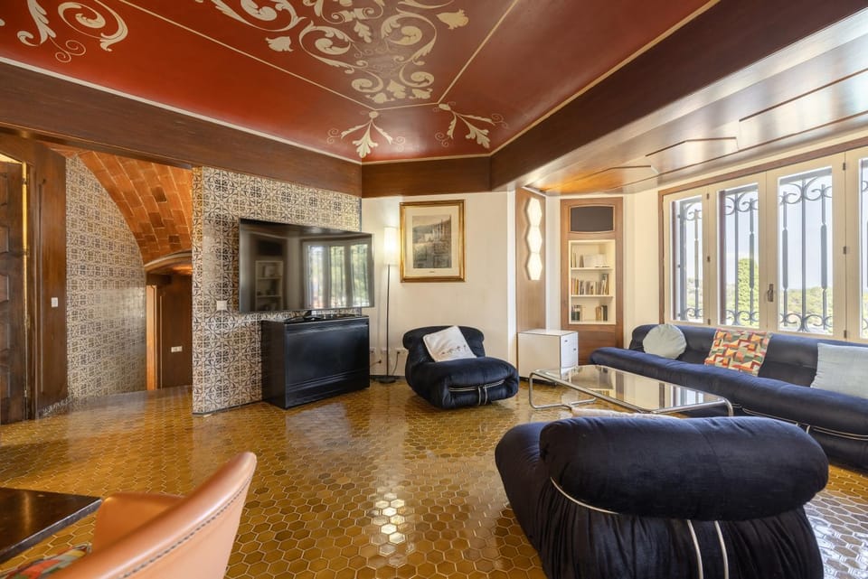 Property building, Living room