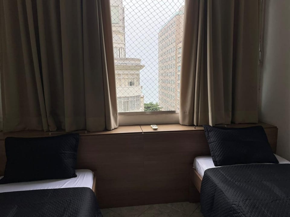 Vista Mar 3 Quartos Copacabana Arpoador Apartment in Rio de Janeiro