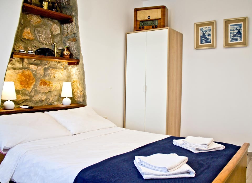 Decorative detail, Bedroom