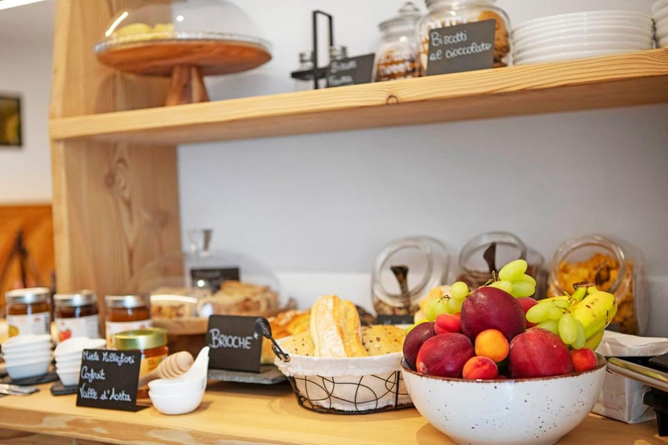 La Douce Pomme Bed and Breakfast in Aosta Valley, Italy
