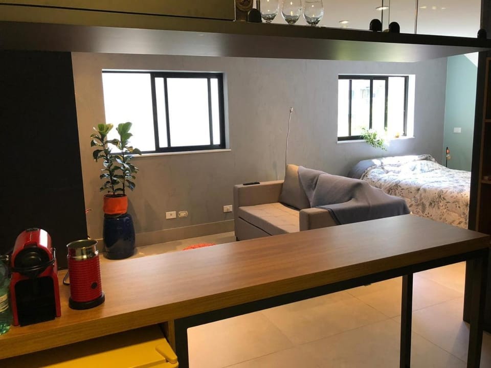 Bed, Photo of the whole room, Seating area