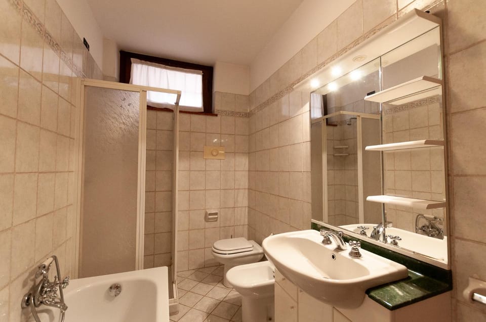 Shower, Toilet, Bathroom, Bath, bidet