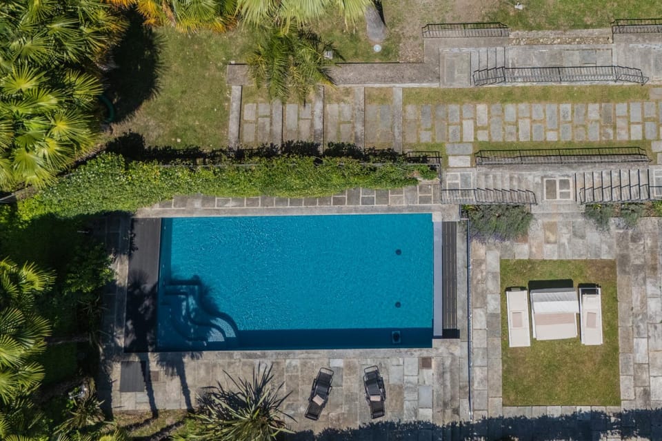 Day, Natural landscape, Bird's eye view, Garden, Garden view, Pool view, Swimming pool, sunbed