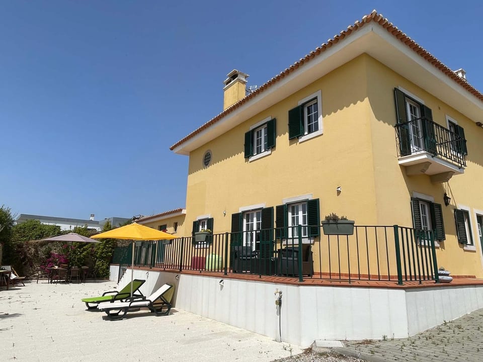 Property building, Patio, sunbed