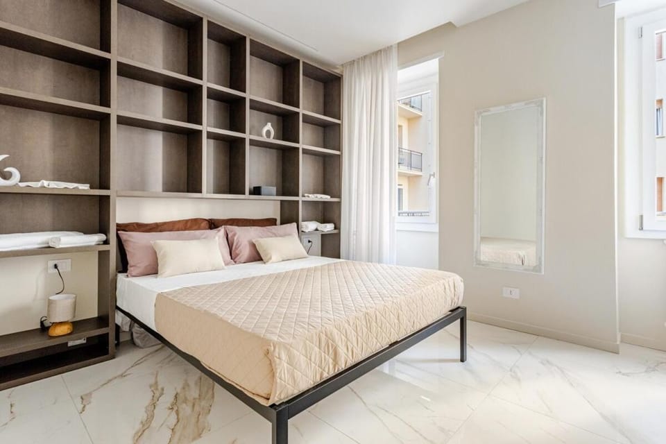 Bed, Photo of the whole room, Bedroom, towels, wardrobe
