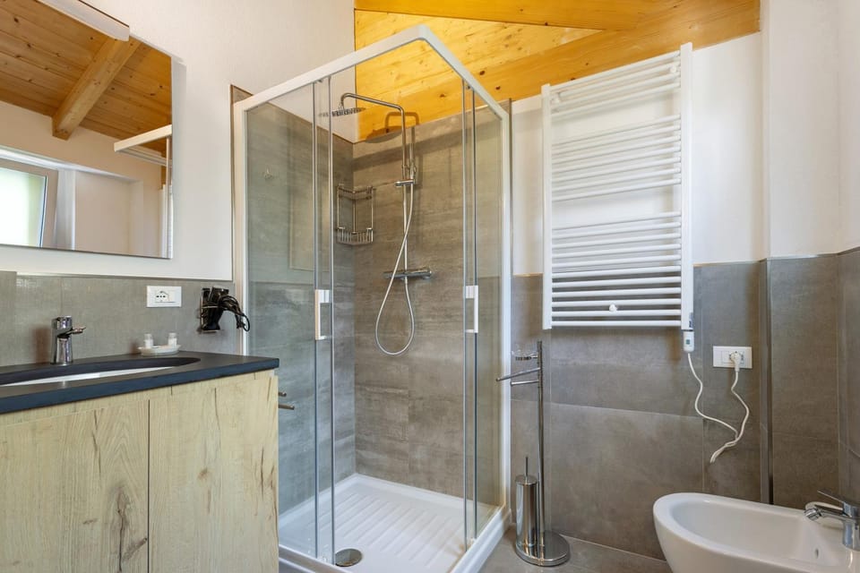 Bathroom, Living room