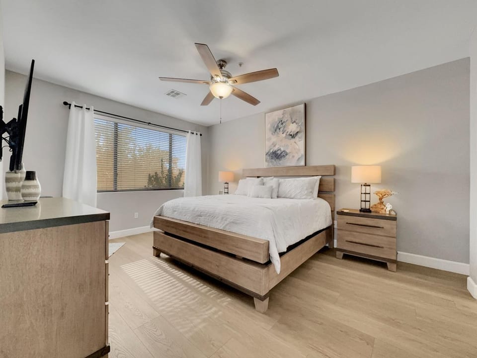 Bed, Bedroom
