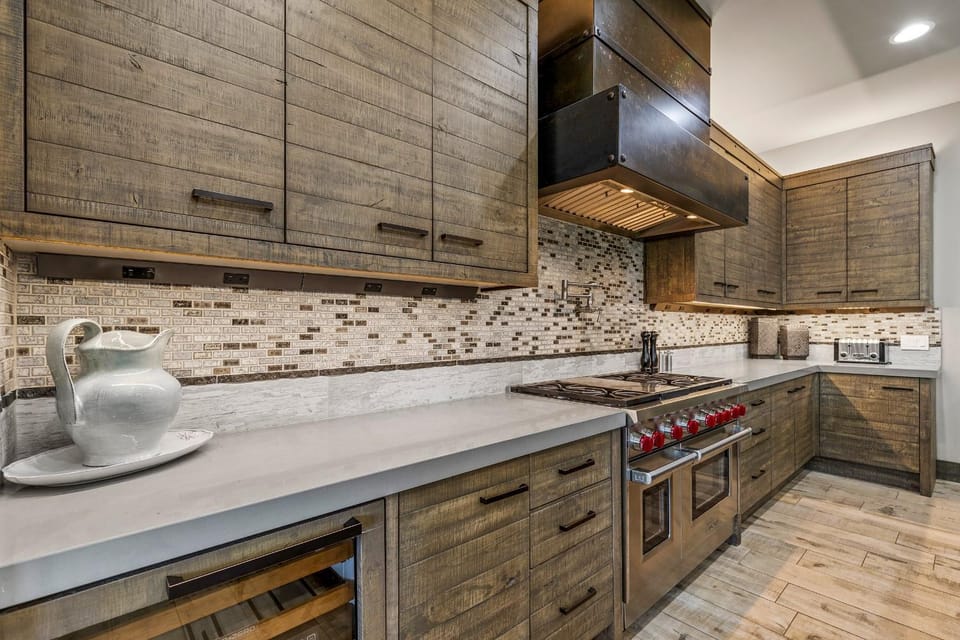 Kitchen or kitchenette, kitchen