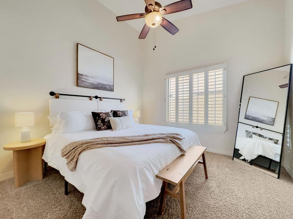 Bed, Bedroom