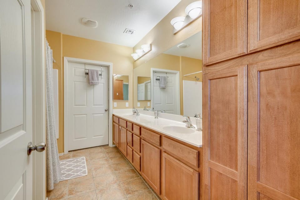 Bathroom, Bath