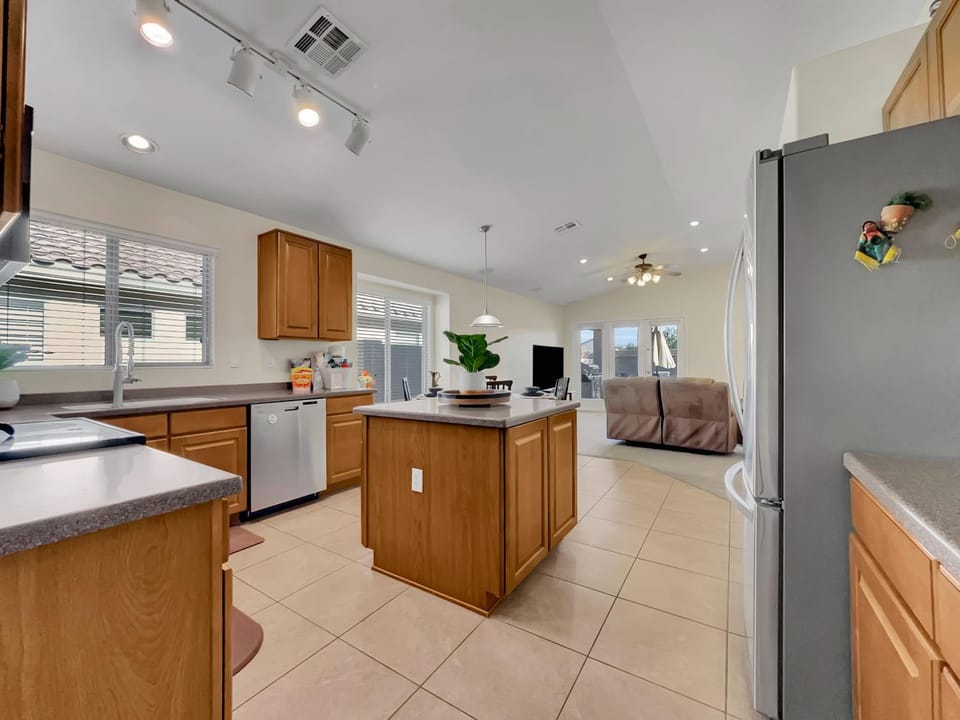 Kitchen or kitchenette, kitchen