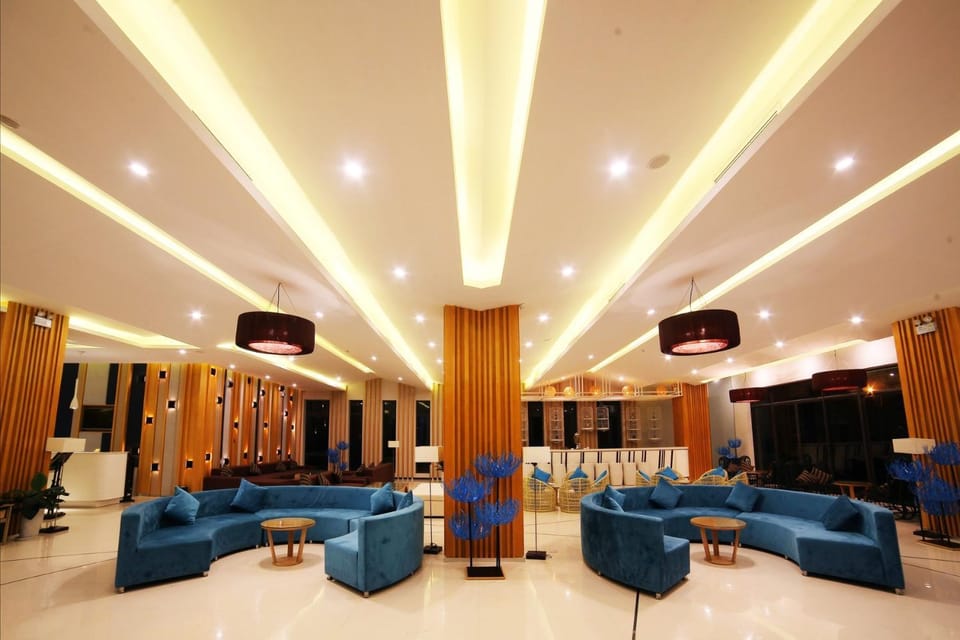 TV and multimedia, Living room, Lobby or reception, Seating area