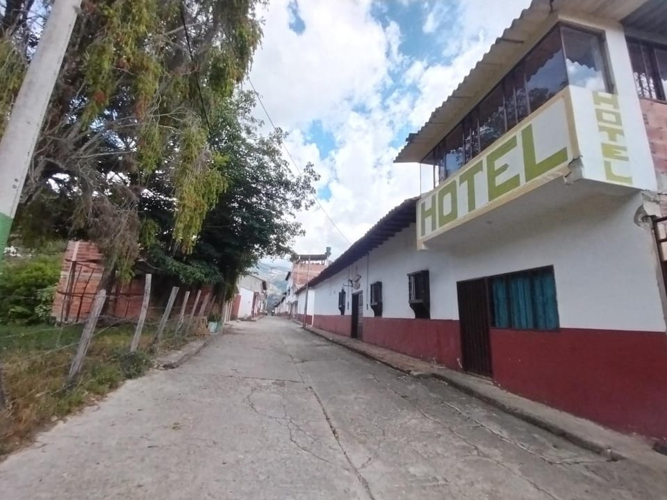 Hotel el mito del Aguila Hotel in Santander, Colombia