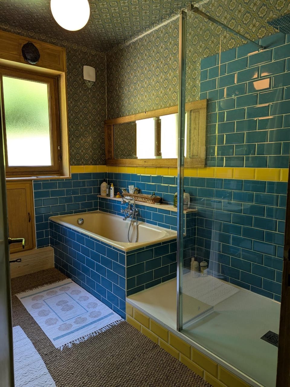 Shower, Bathroom, Bath, towels