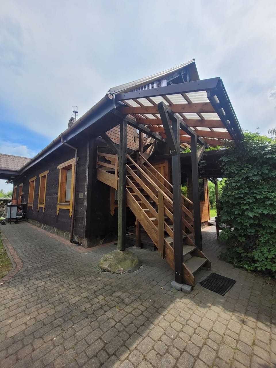 Property building, Day