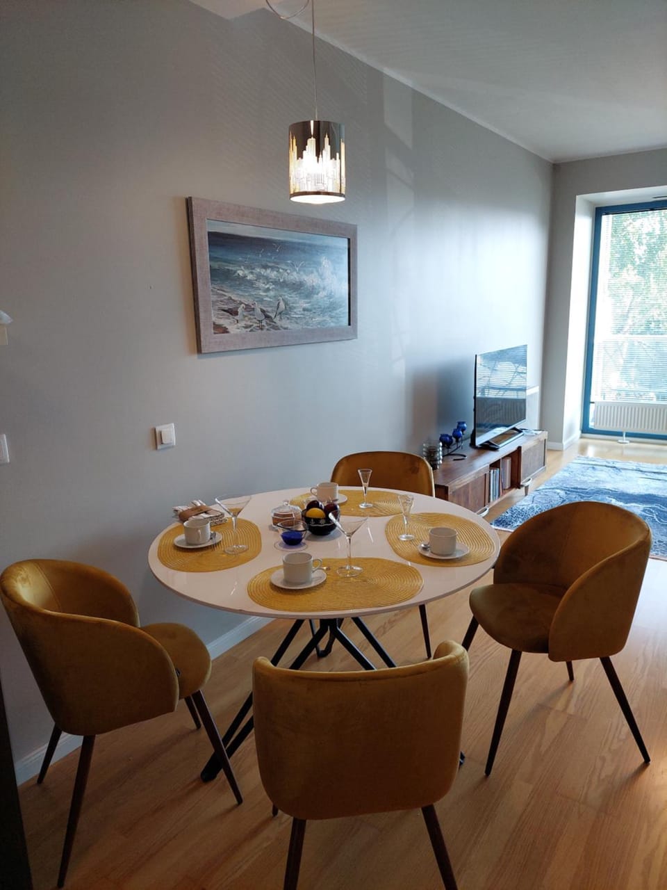 Living room, Dining area
